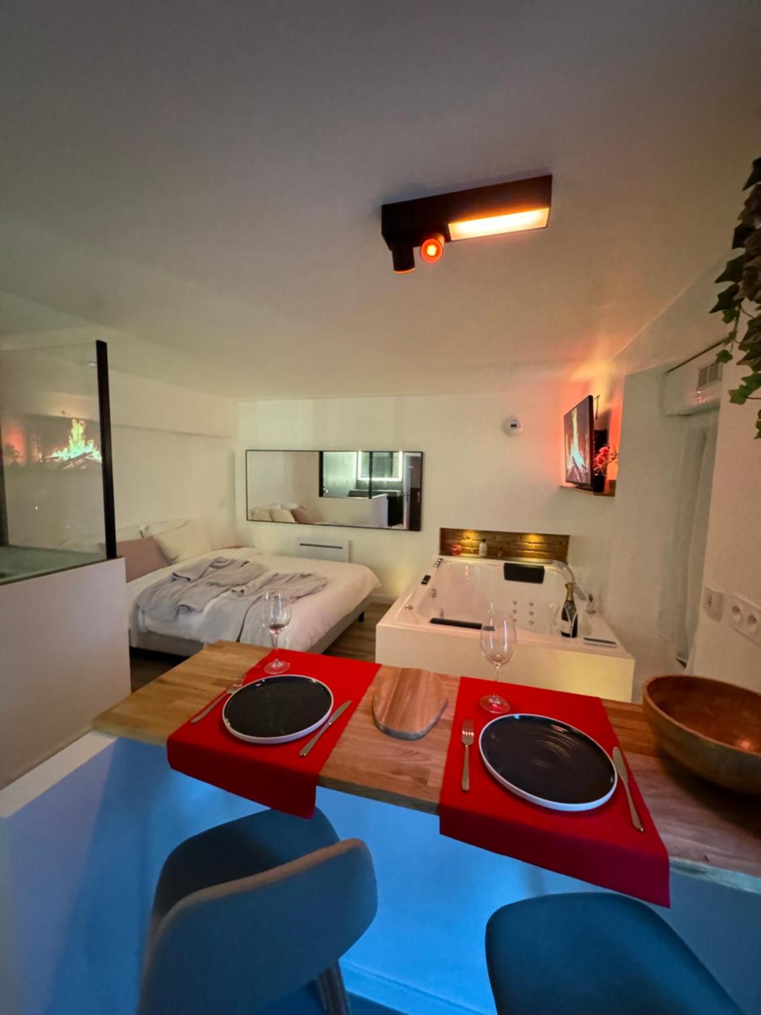 O Romeo - Suite Privee Fougères Exteriér fotografie
